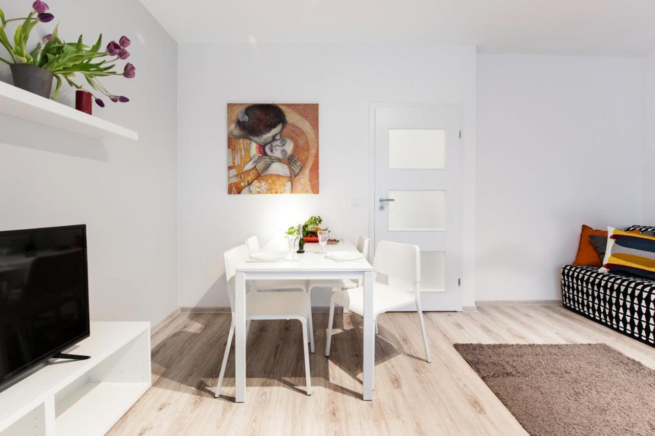 Project Comfort Apartament Dywizjonu 303 175/8 Warszawa Apartman Kültér fotó